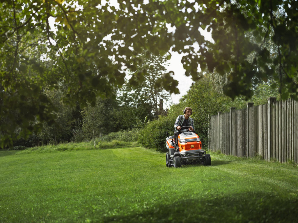 Husqvarna TC 220T – Tracteur tondeuse à essence 108 cm