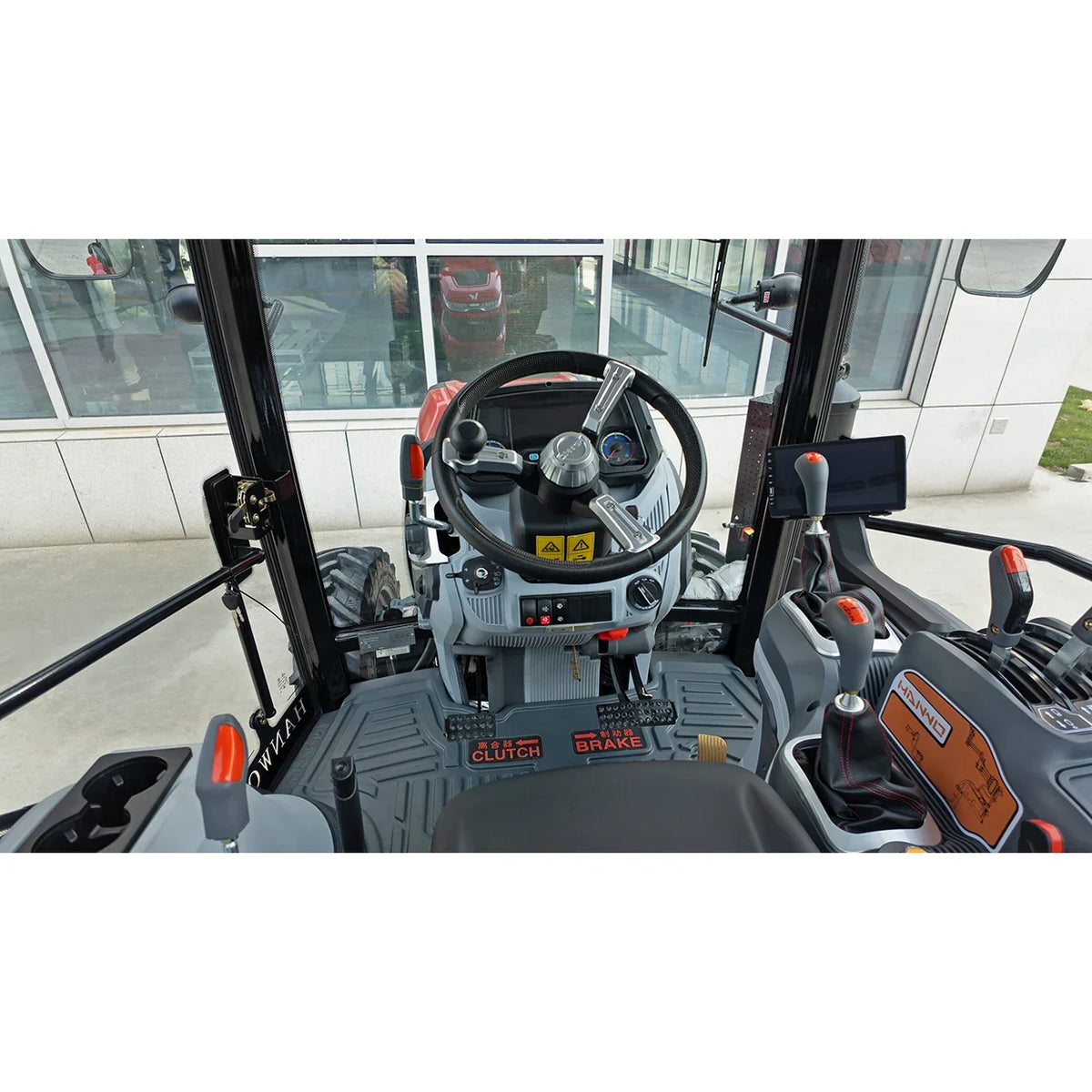 Petit tracteur « HANWO 504-B » - 50 ch diesel, transmission intégrale, cabine climatisée